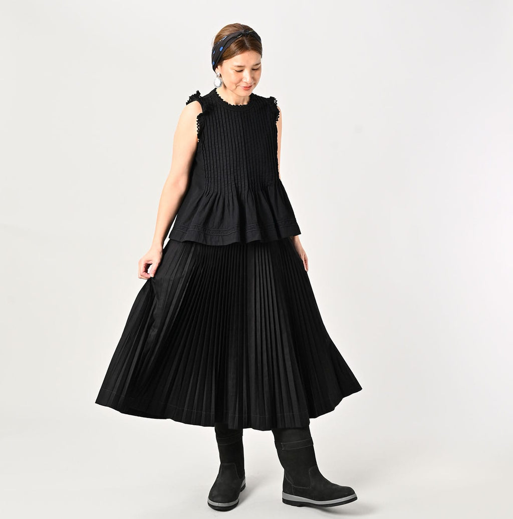 Dobby Stripe Sleeveless Top Female Model