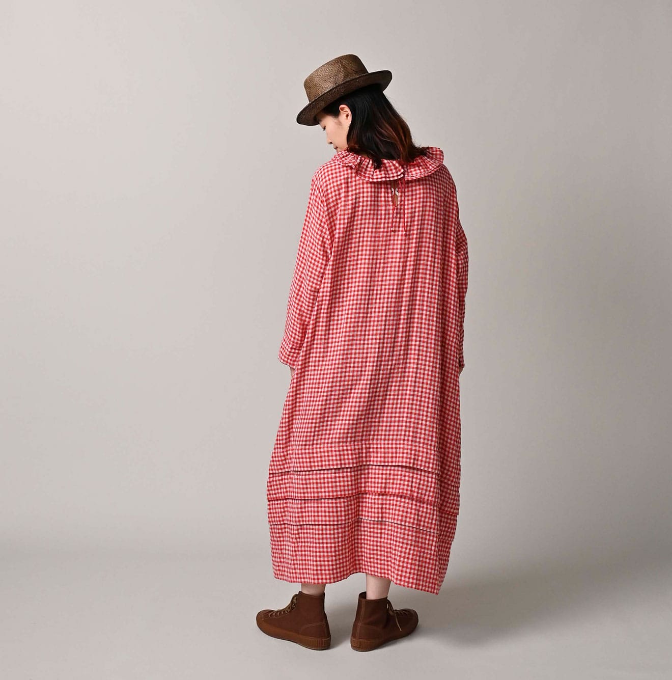 Gauze Double Woven Frill Collar Dress Female Model