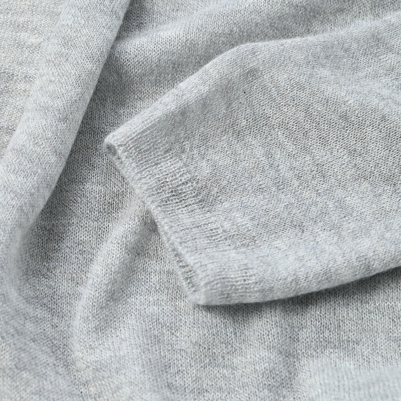 Plant Dyed Cashmere Super Gauze Cache-Coeur Detail