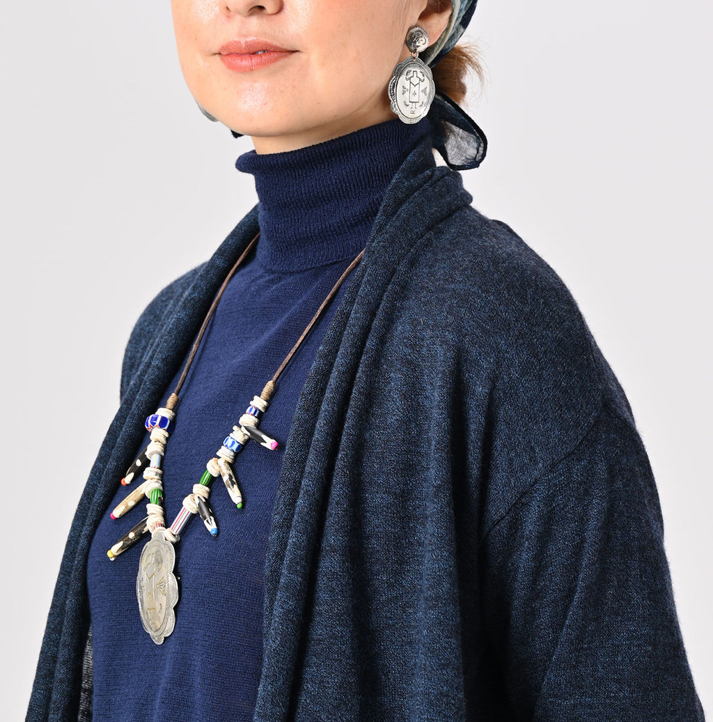 Plant Dyed Cashmere Super Gauze Cache-Coeur Detail
