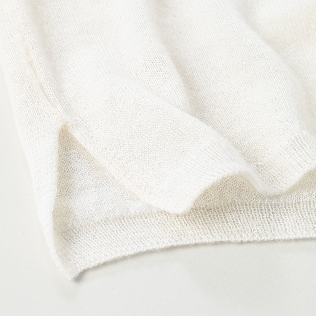 Plant Dyed Cashmere Super Gauze Henley Detail