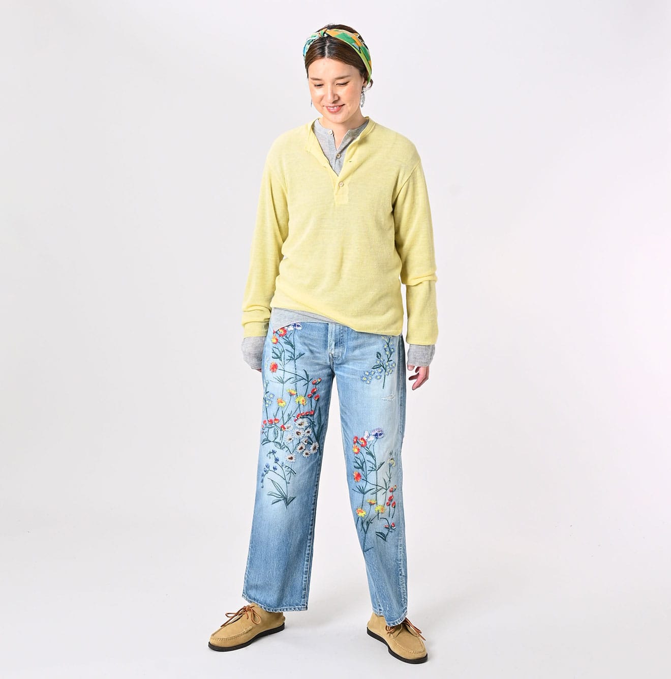 Plant Dyed Cashmere Super Gauze Henley Female Model