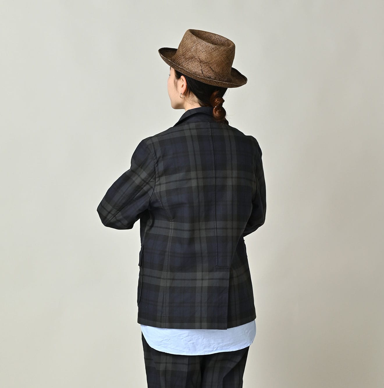 Gabardine Bulltile 908 Miyuki Jacket Female Model