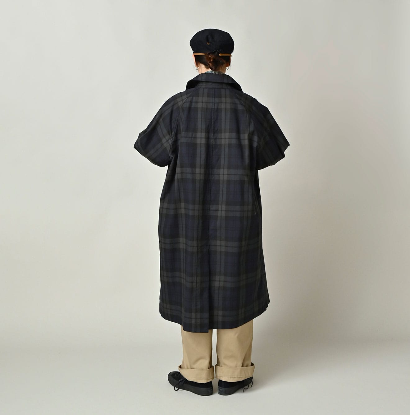 Gabardine Bulltile 908 Soutien Collar Coat Female Model
