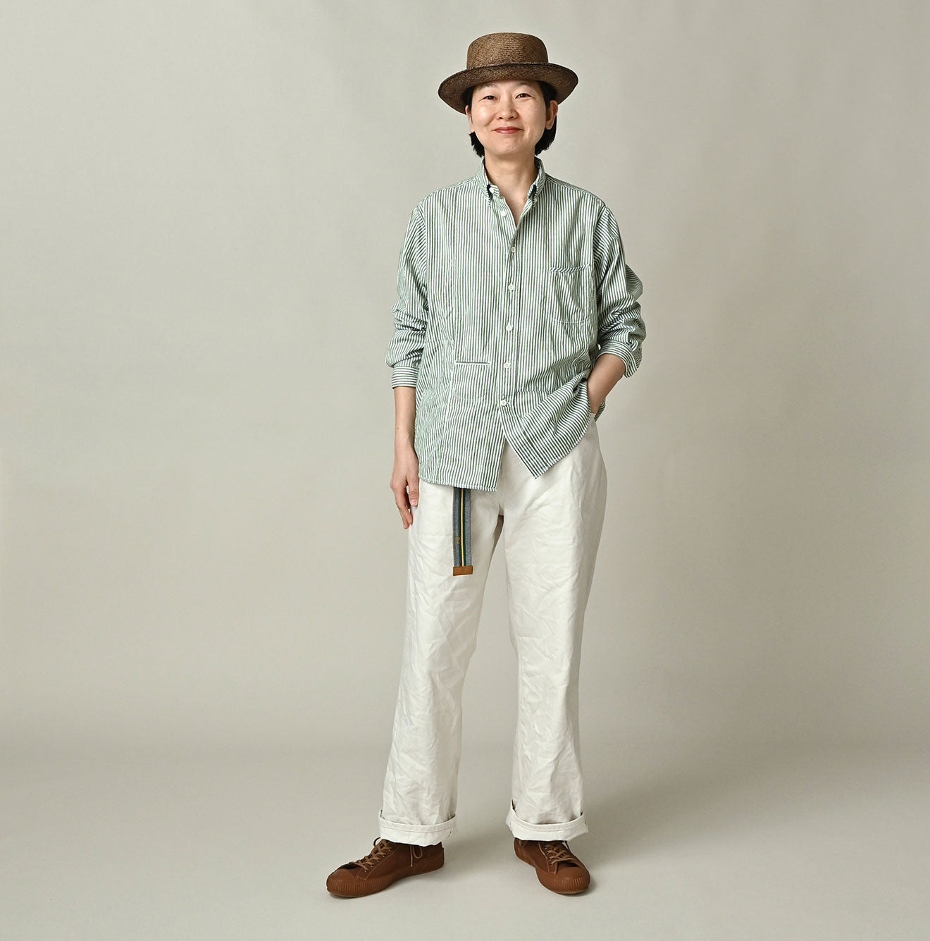 Supima OX 908 Ocean Canvas Shirt Female Model