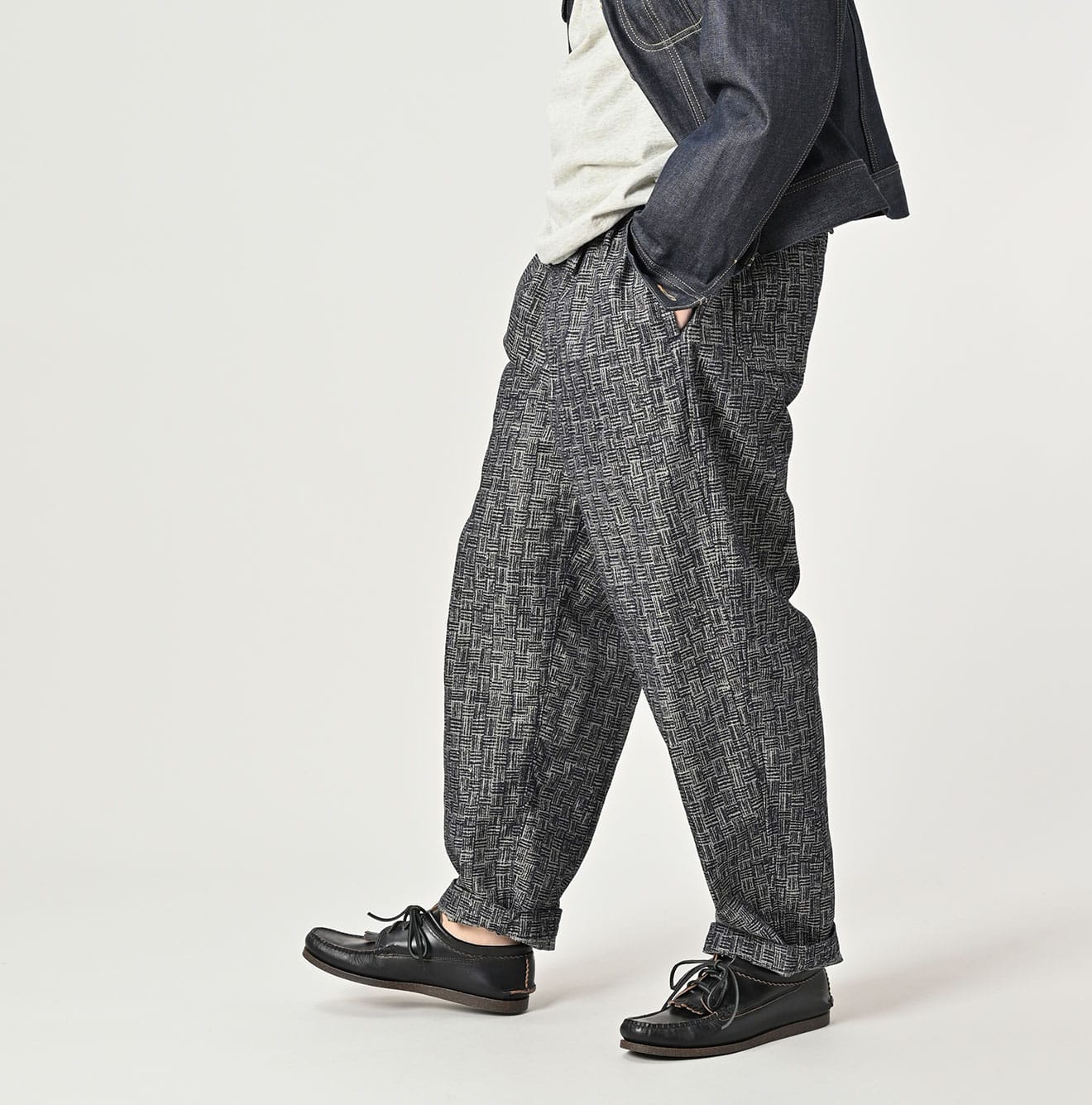 Basket Pattern Jacquard Denim 908 Peg Top Pants Male Model