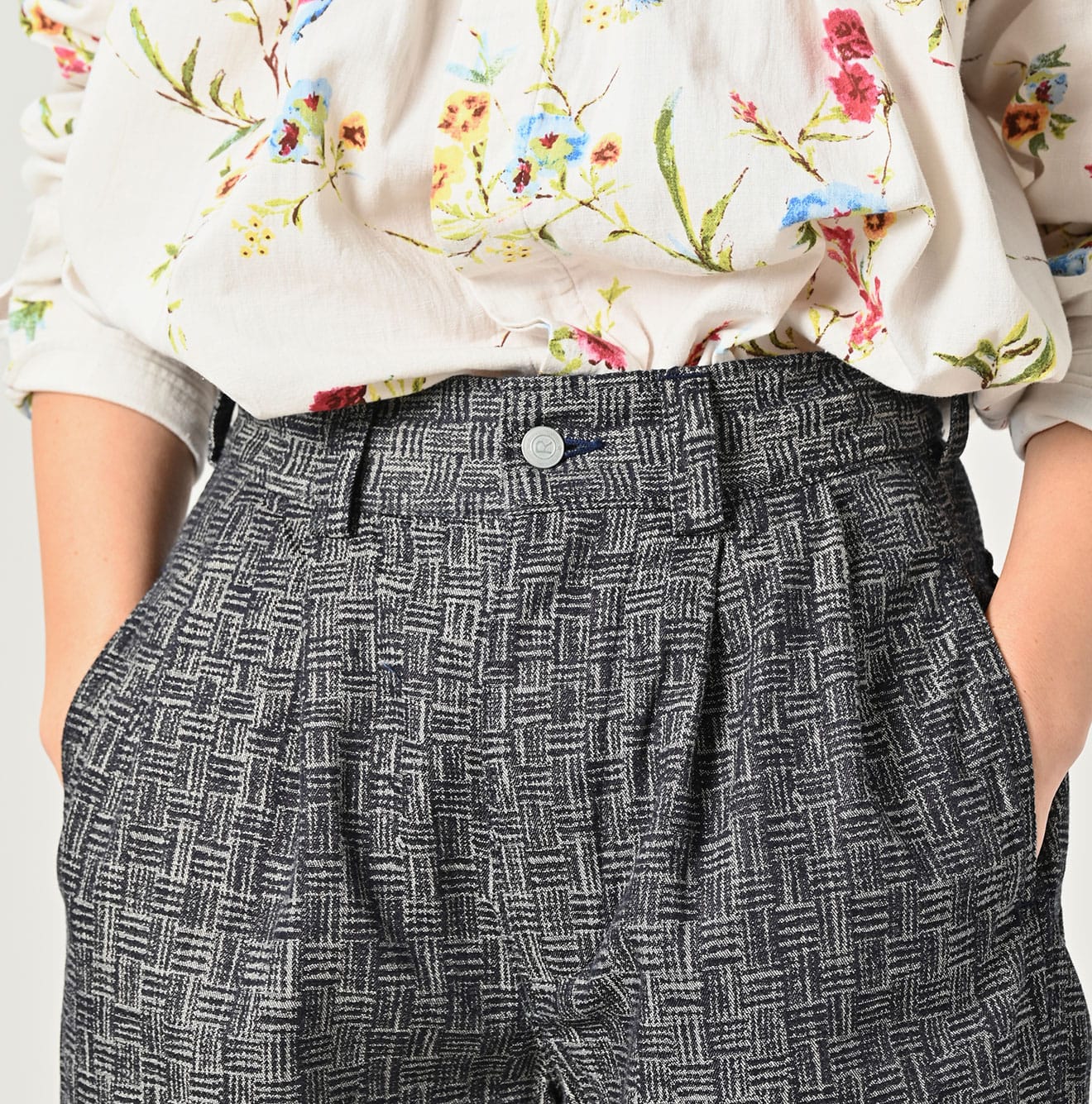 Basket Pattern Jacquard Denim 908 Peg Top Pants Detail