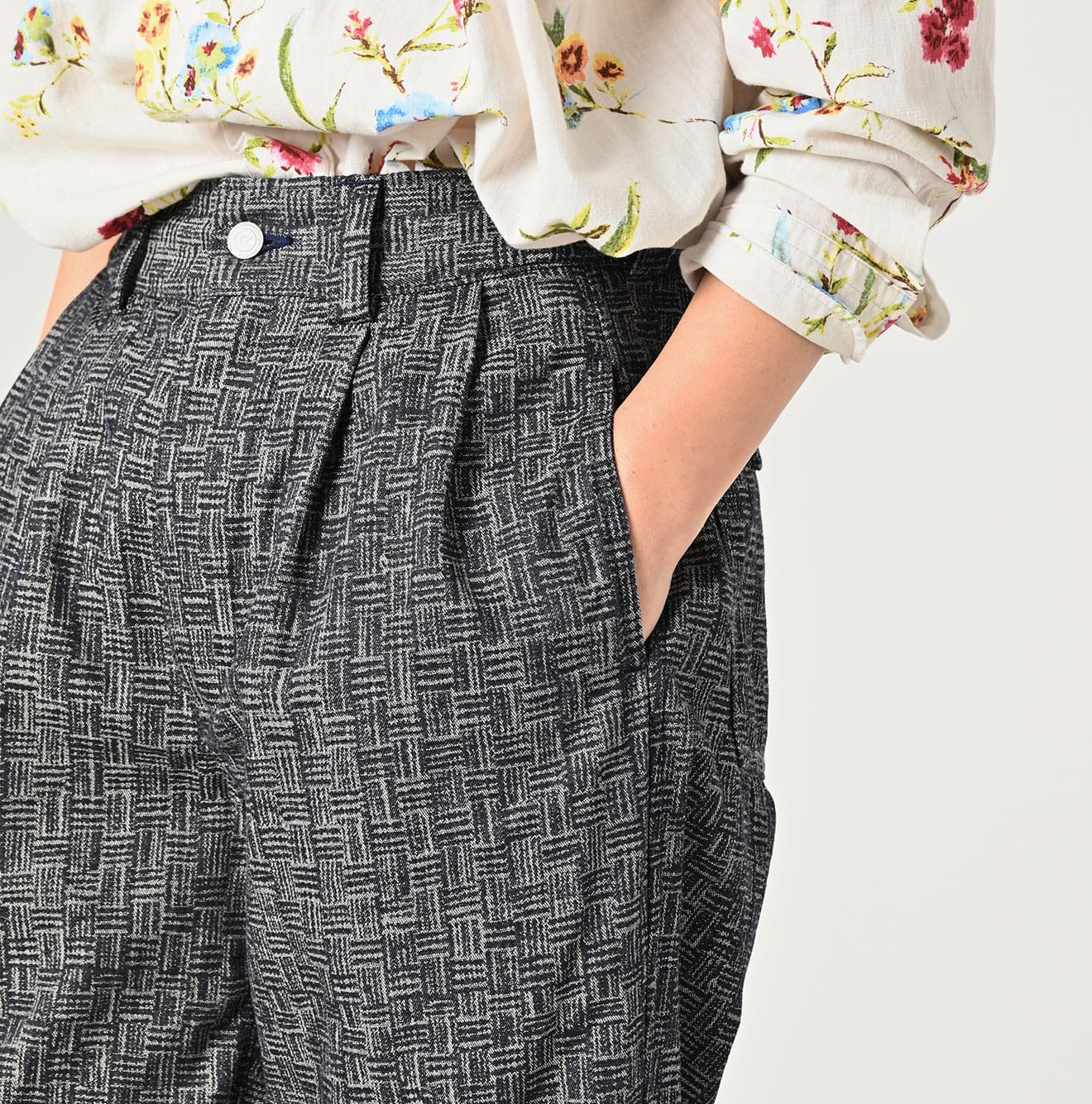 Basket Pattern Jacquard Denim 908 Peg Top Pants Detail