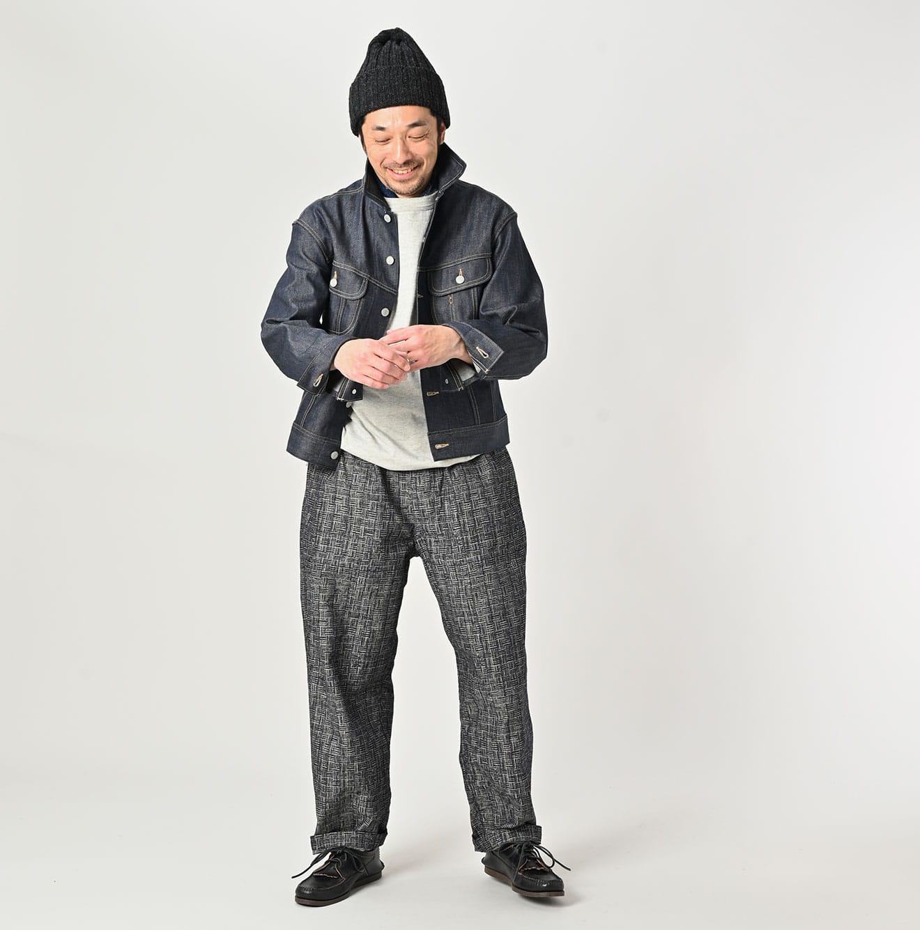 Basket Pattern Jacquard Denim 908 Peg Top Pants Male Model