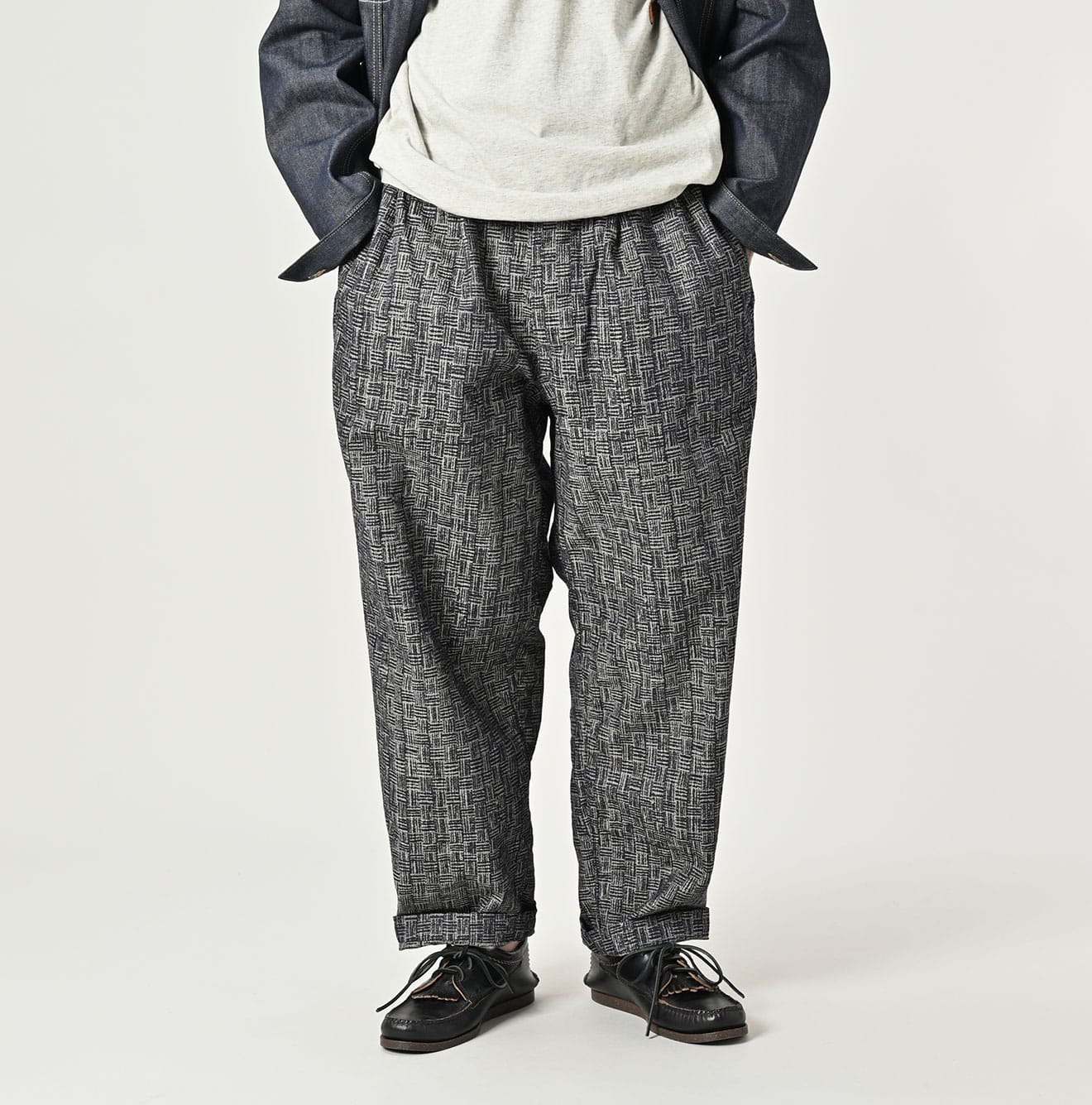 Basket Pattern Jacquard Denim 908 Peg Top Pants Male Model