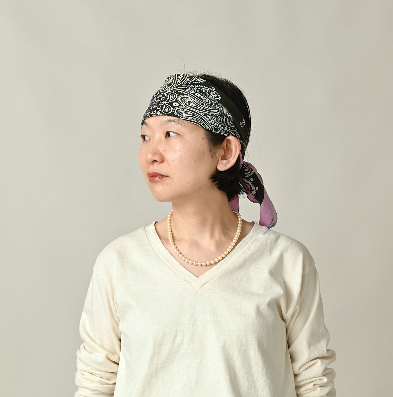 Silk Paisley Big Bandana Female Model