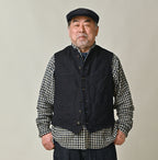 Indigo Linen Herringbone 908 Vest Male Model