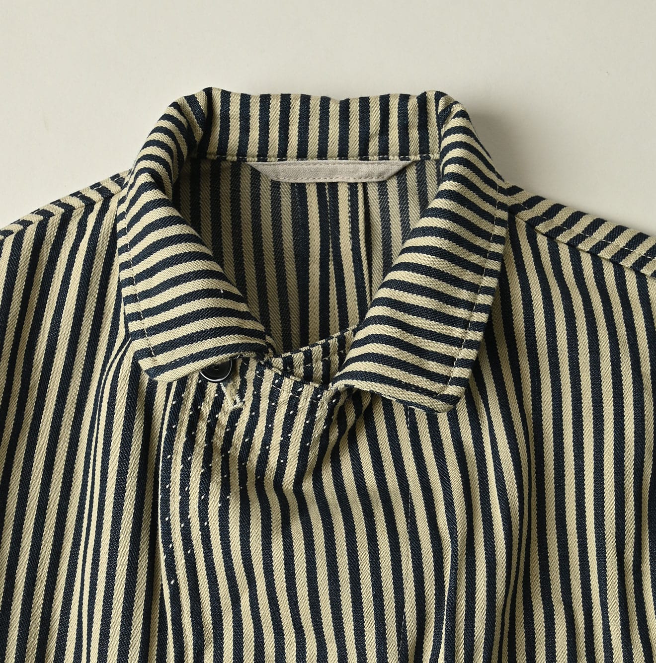 IroIro Hickory 908 Manolo Jacket Detail