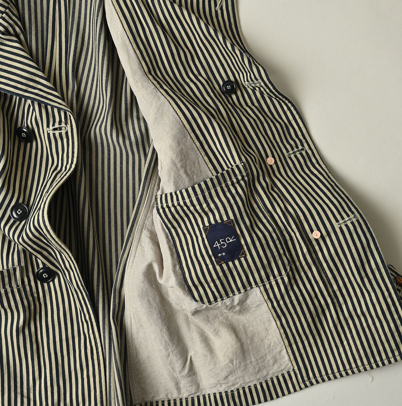 IroIro Hickory 908 Manolo Jacket Detail