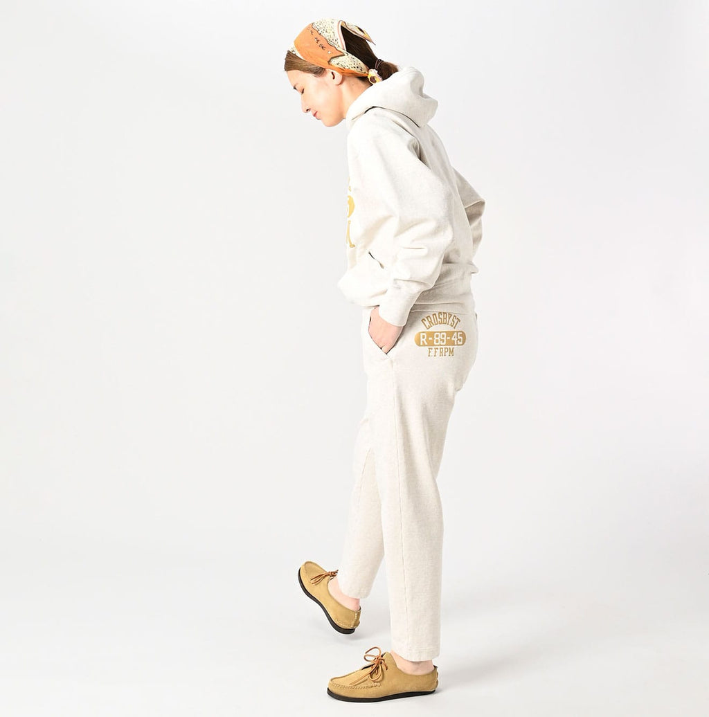 Bare Fleece 908 Pants Female Model