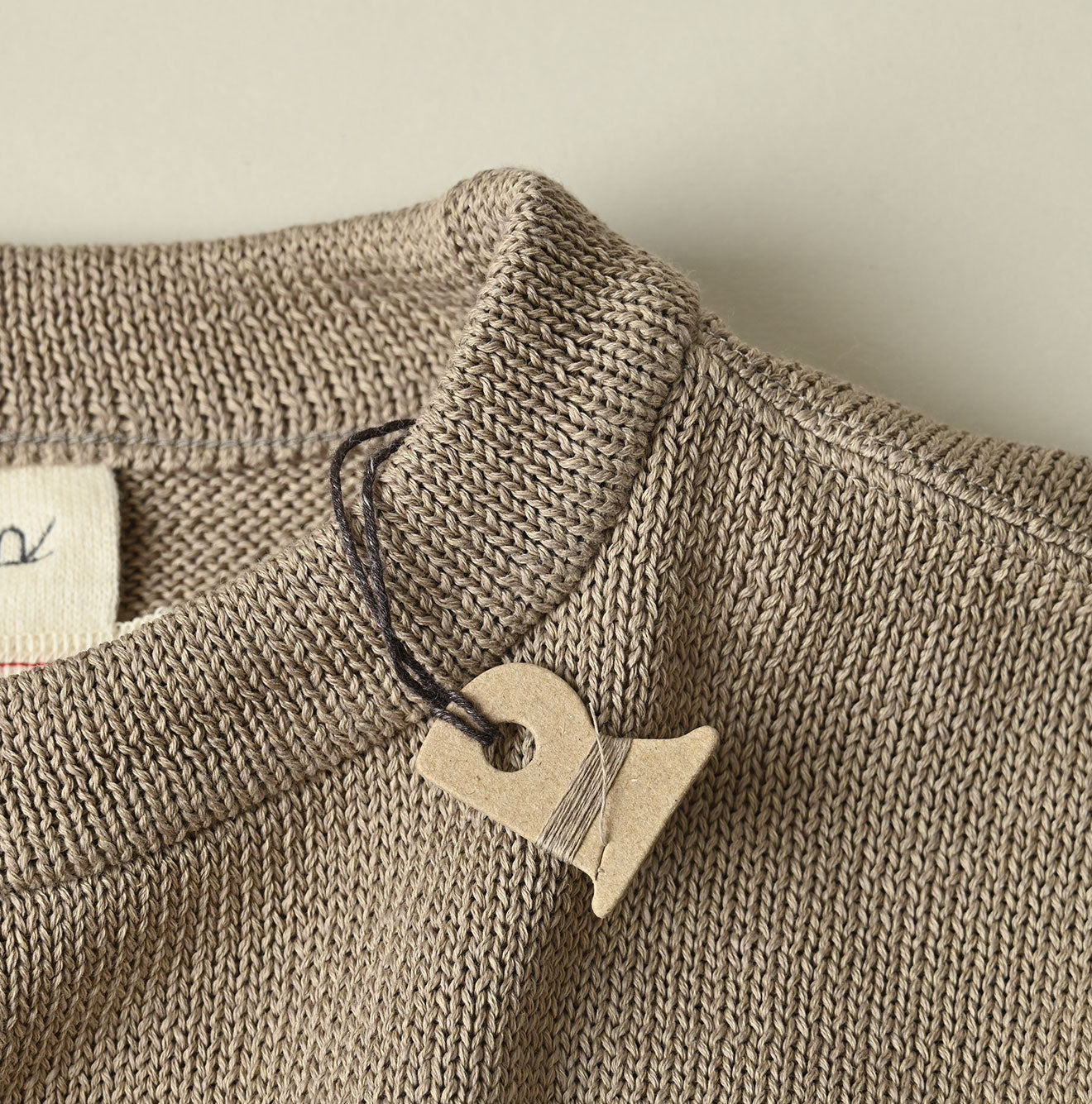 Gima Knitsew 908 M-hiko Detail