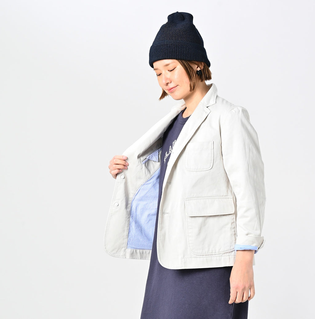 Chino 908 Miyuki Jacket Female Model