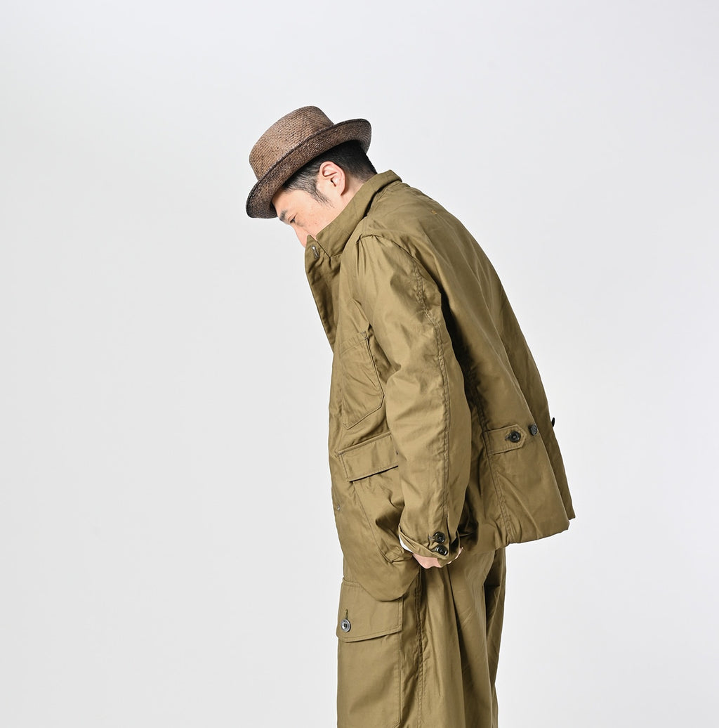 Thin Back Satin 908 Jacketer Male Model