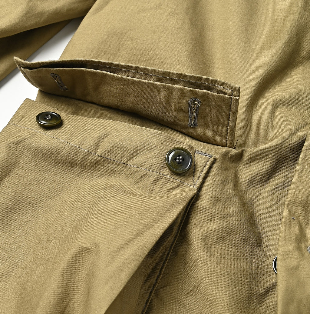 Thin Back Satin 908 Jacketer Detail