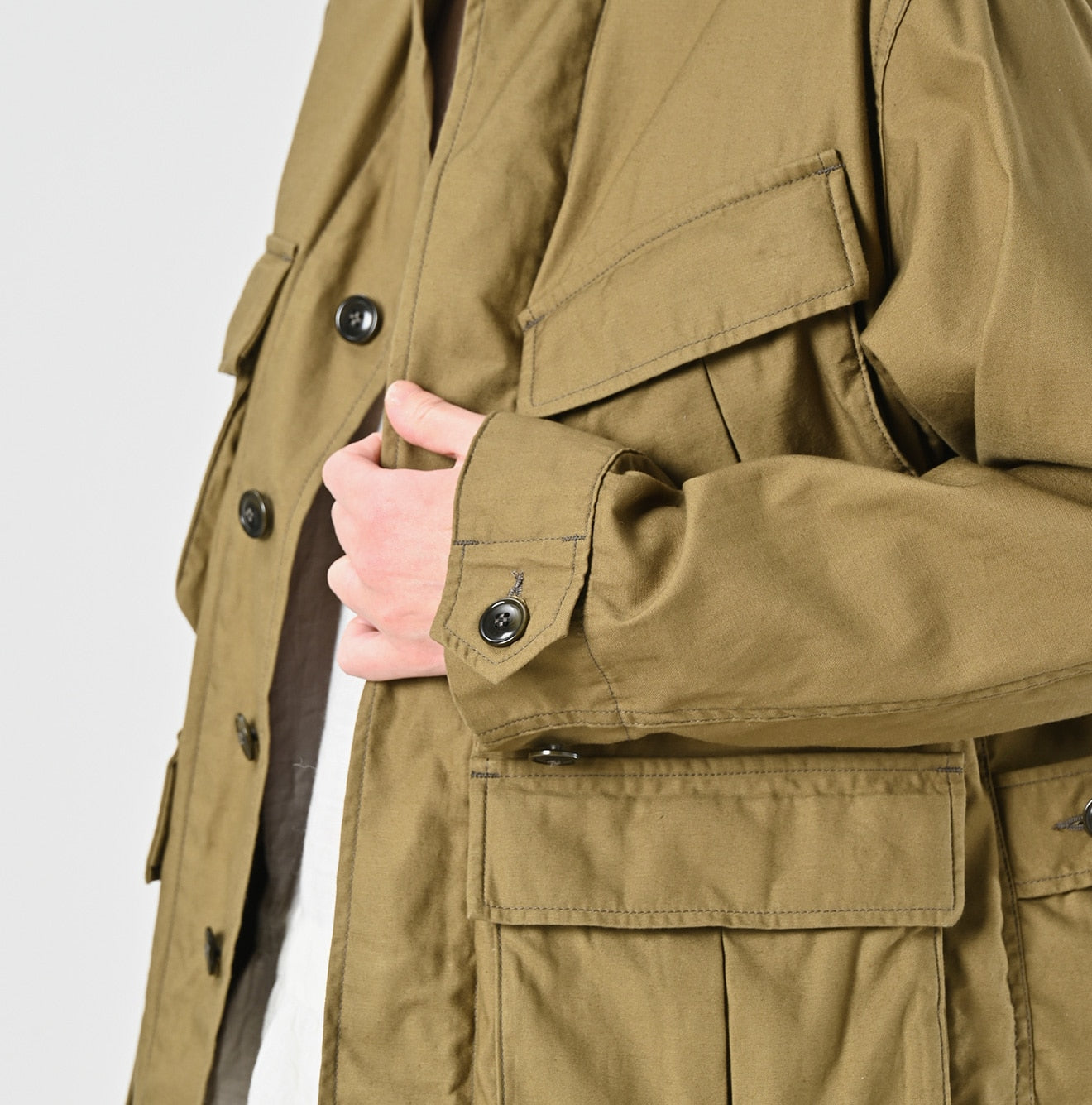 Thin Back Satin 908 Fatigue Jacket Detail