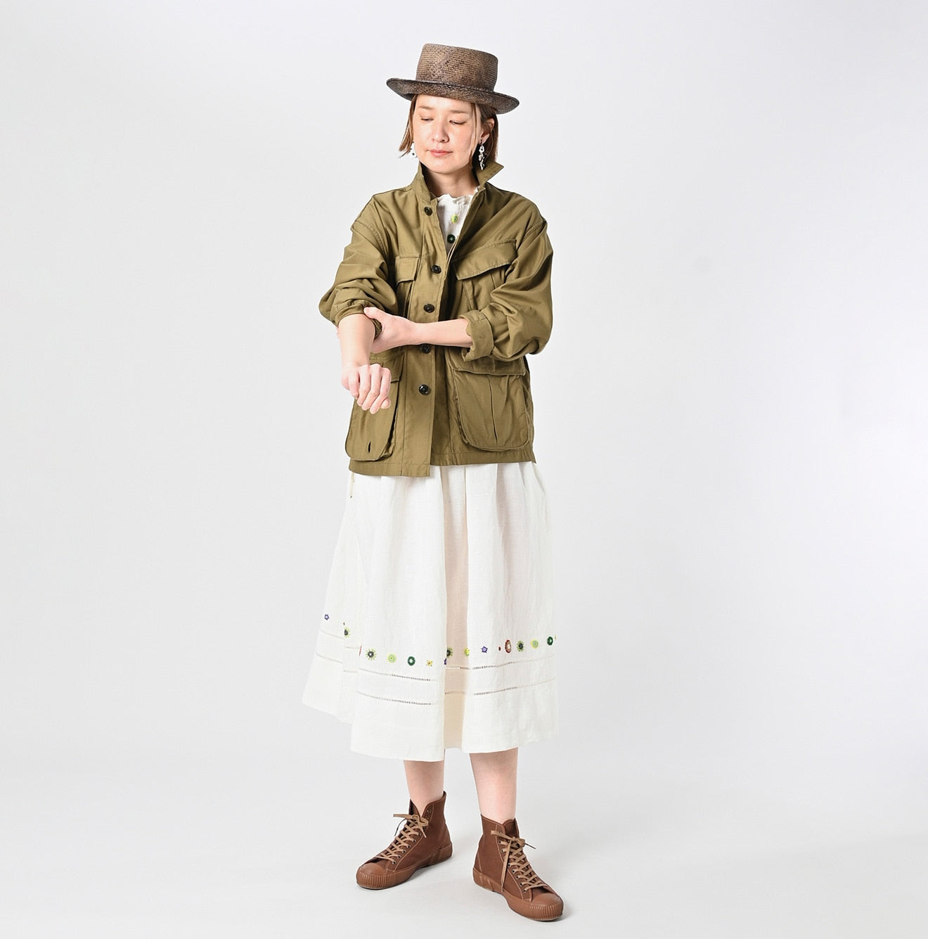 Thin Back Satin 908 Fatigue Jacket Female Model