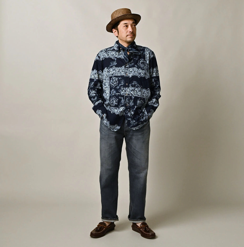 Indigo Indian Khadi Bandana Paisley Sarasa Print 908 Loafer Shirt Detail Male Model