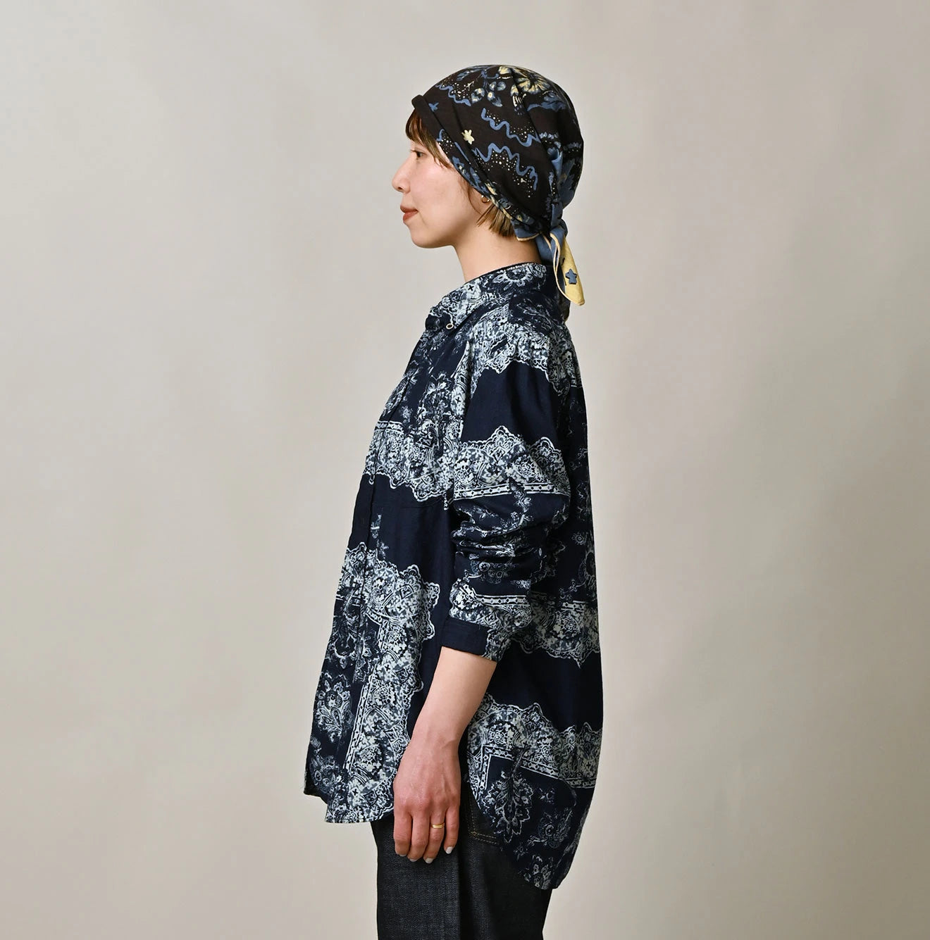 Indigo Indian Khadi Bandana Paisley Sarasa Print 908 Loafer Shirt Detail Female Model