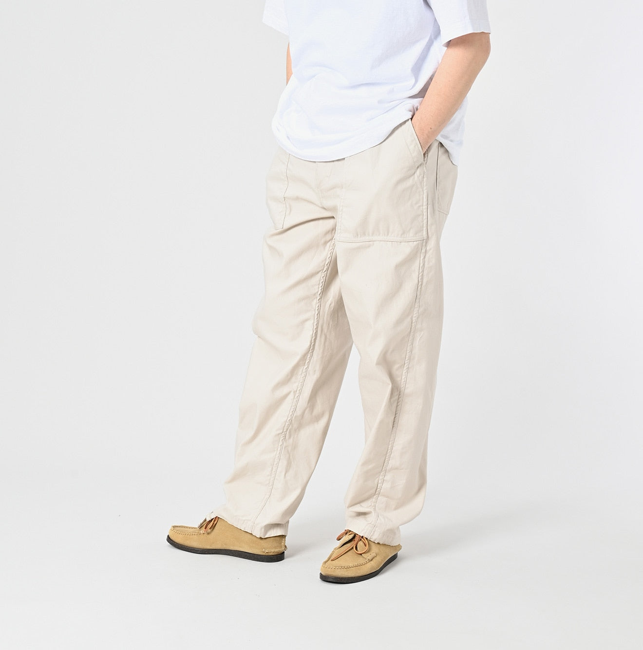 Thin Back Satin 908 Baker Pants Male Model