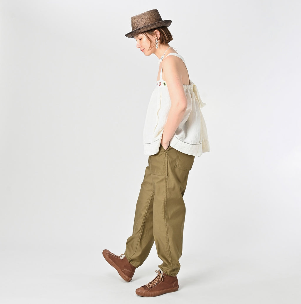 Thin Back Satin 908 Baker Pants Female Model