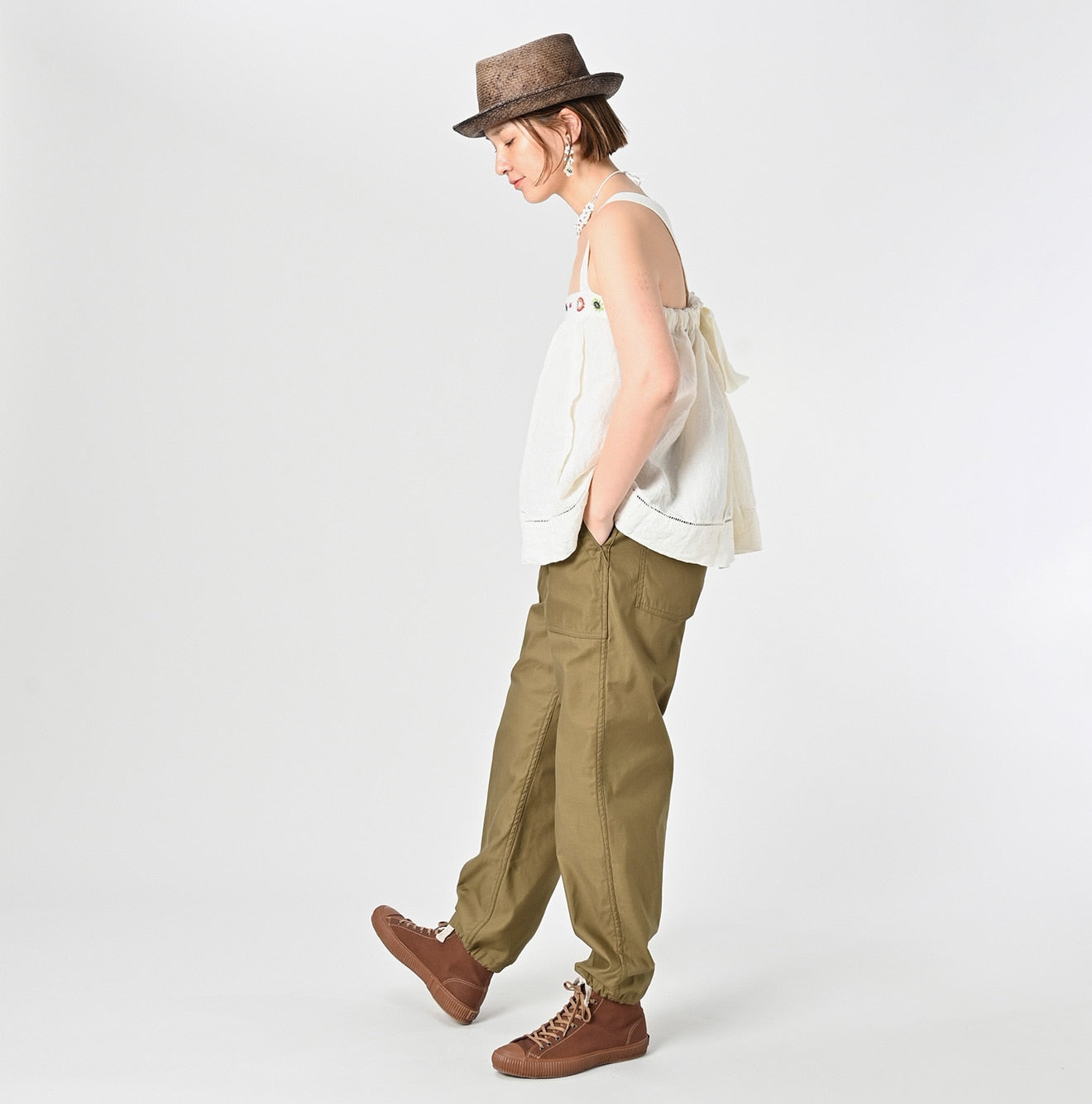 Thin Back Satin 908 Baker Pants Female Model