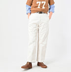 Chino 908 Neem Pants Female Model