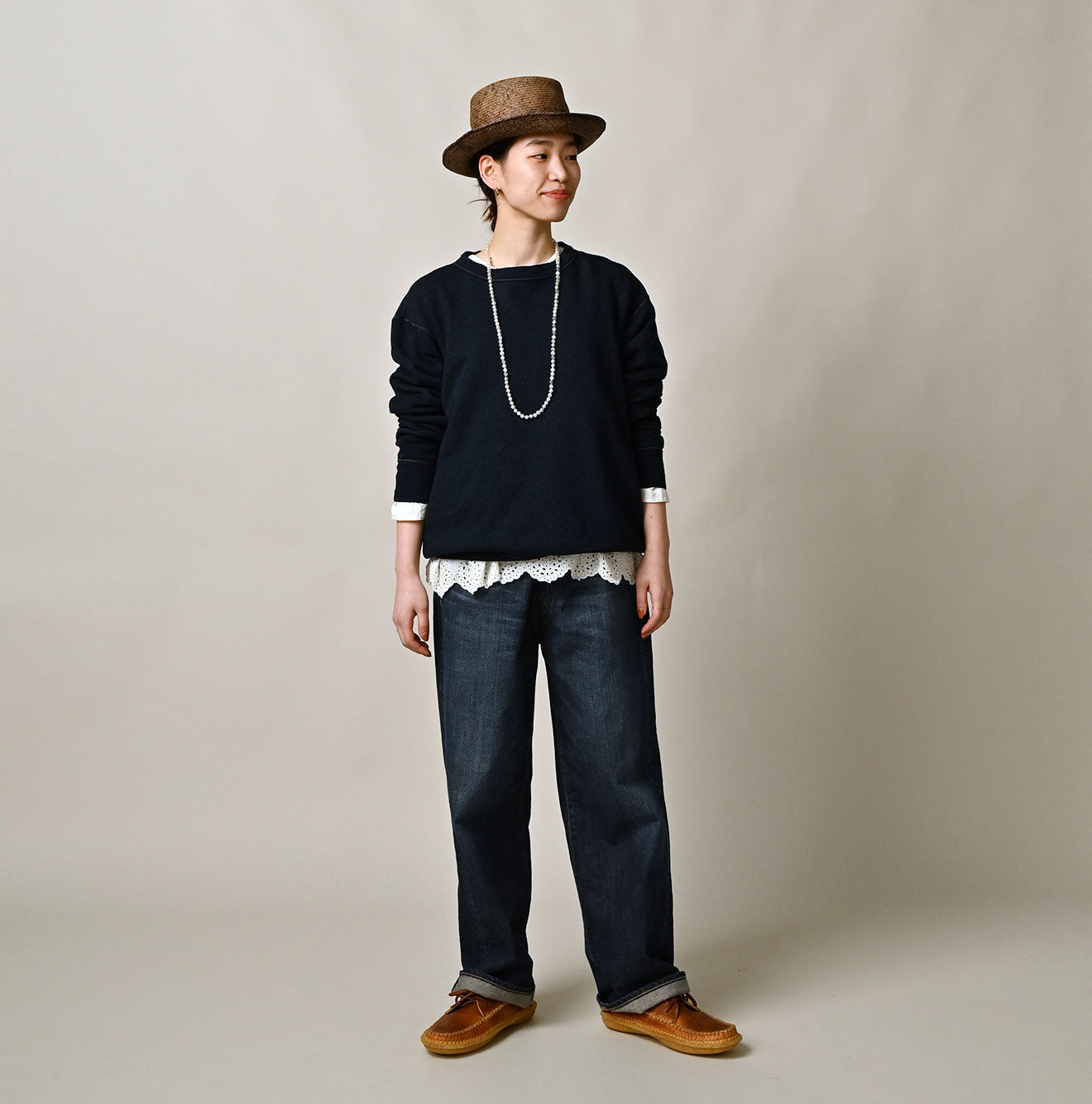 Indigo Gauze Urake 908 Sweat Female Model