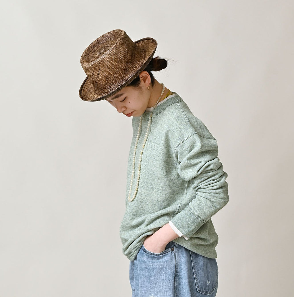 Top Gauze Urake 908 Sweat Female Model