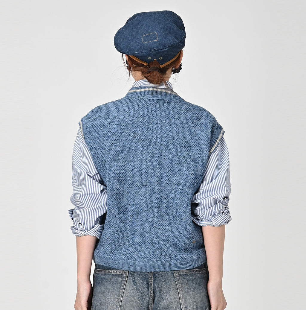 Linen Herringbone 908 Vest Female Model