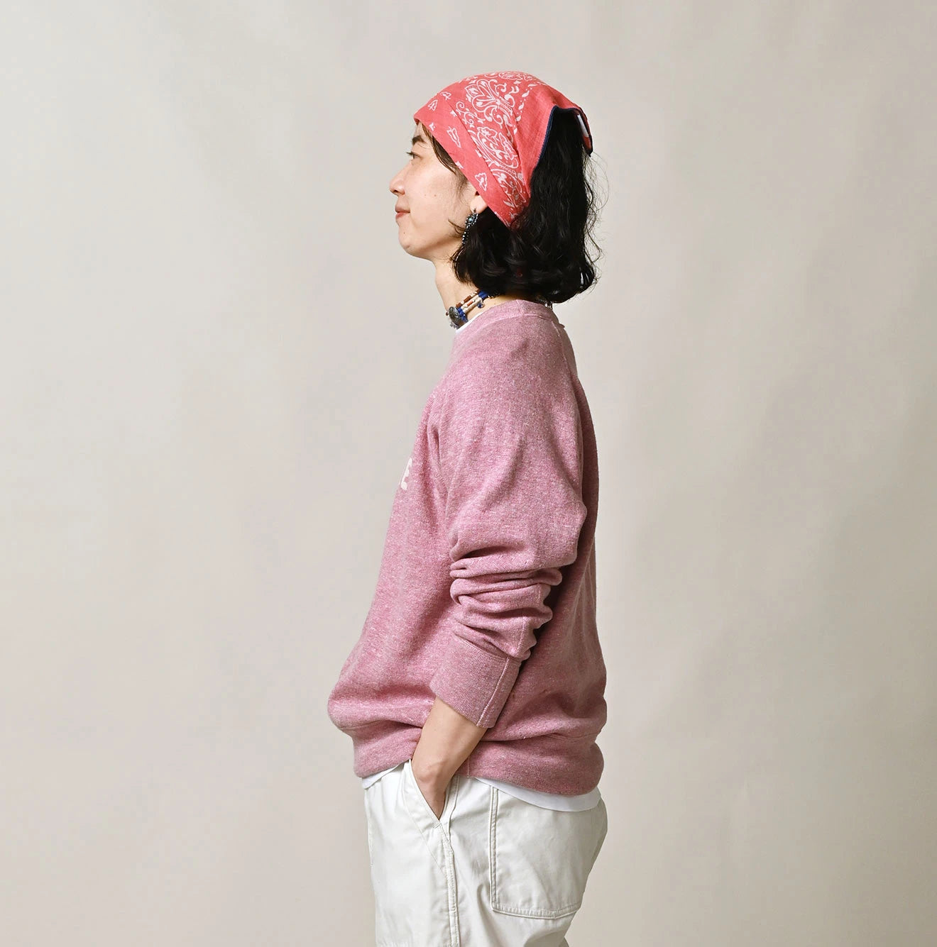 Mont Saint Smooth 908 Crew Female Model