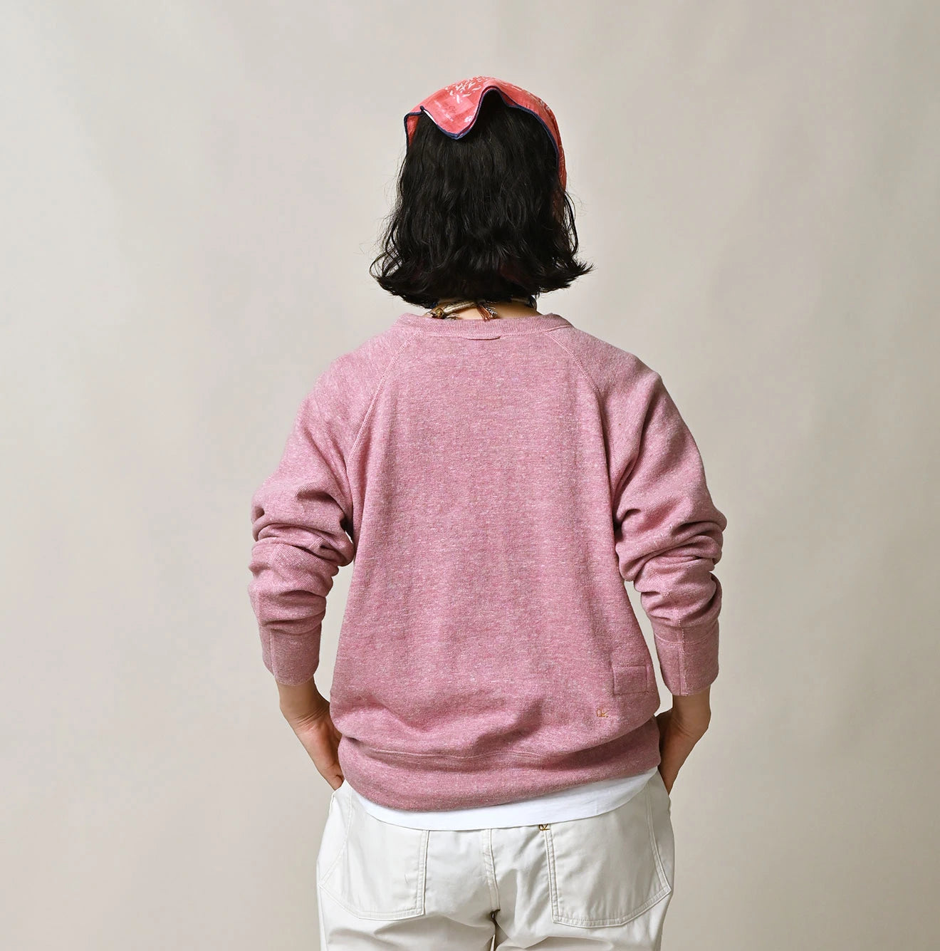 Mont Saint Smooth 908 Crew Female Model
