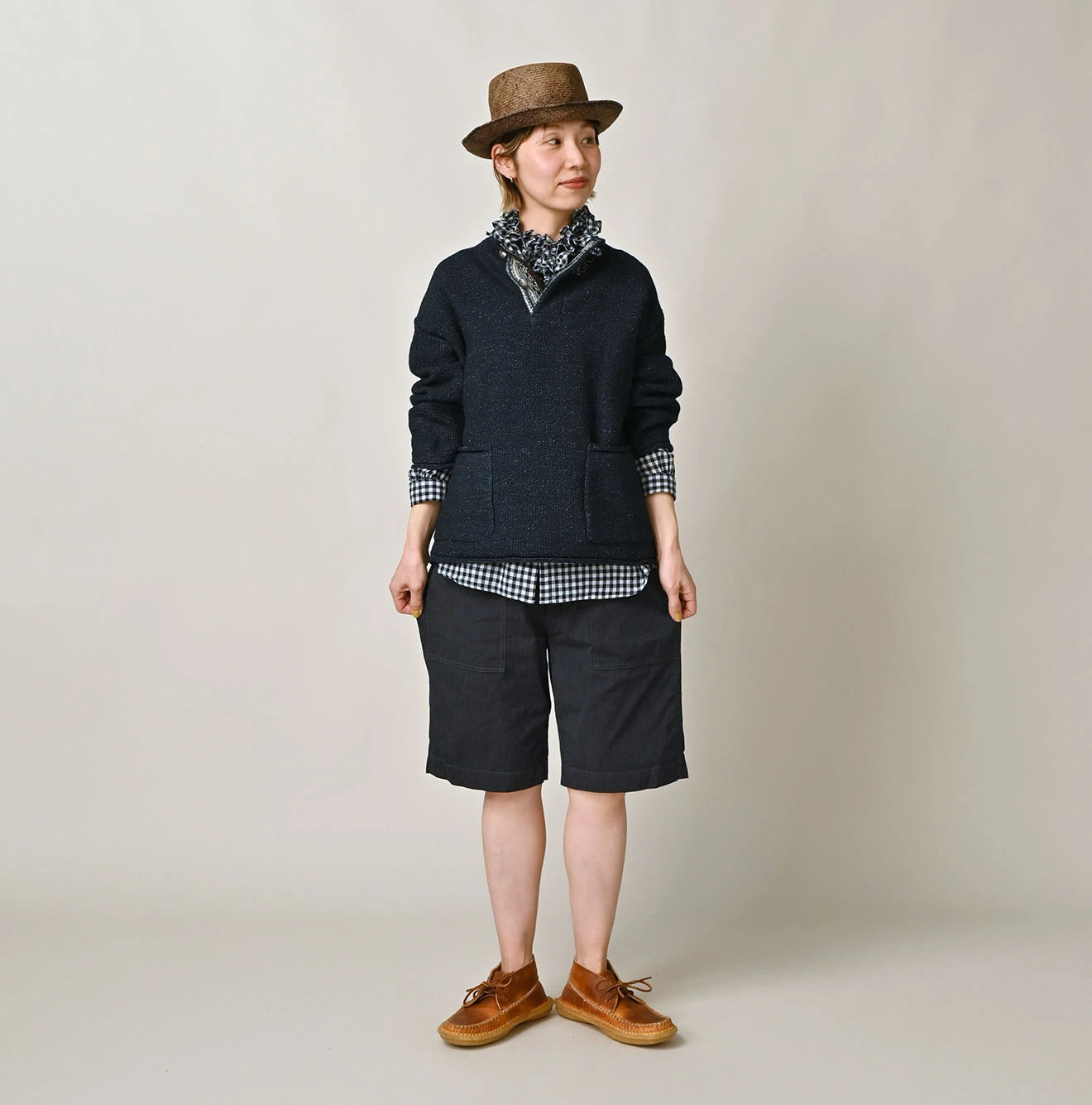 Indigo Base Knitsew Uma Sweater Female Model