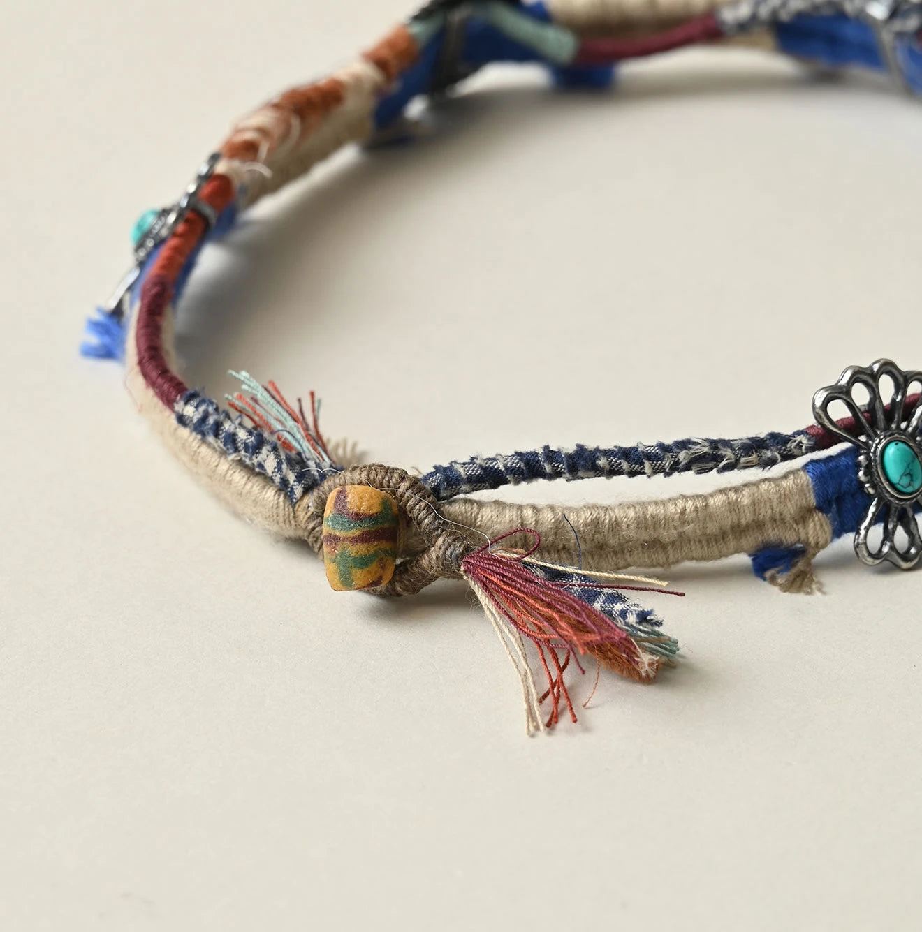 Kurukuru Hippie Choker Detail