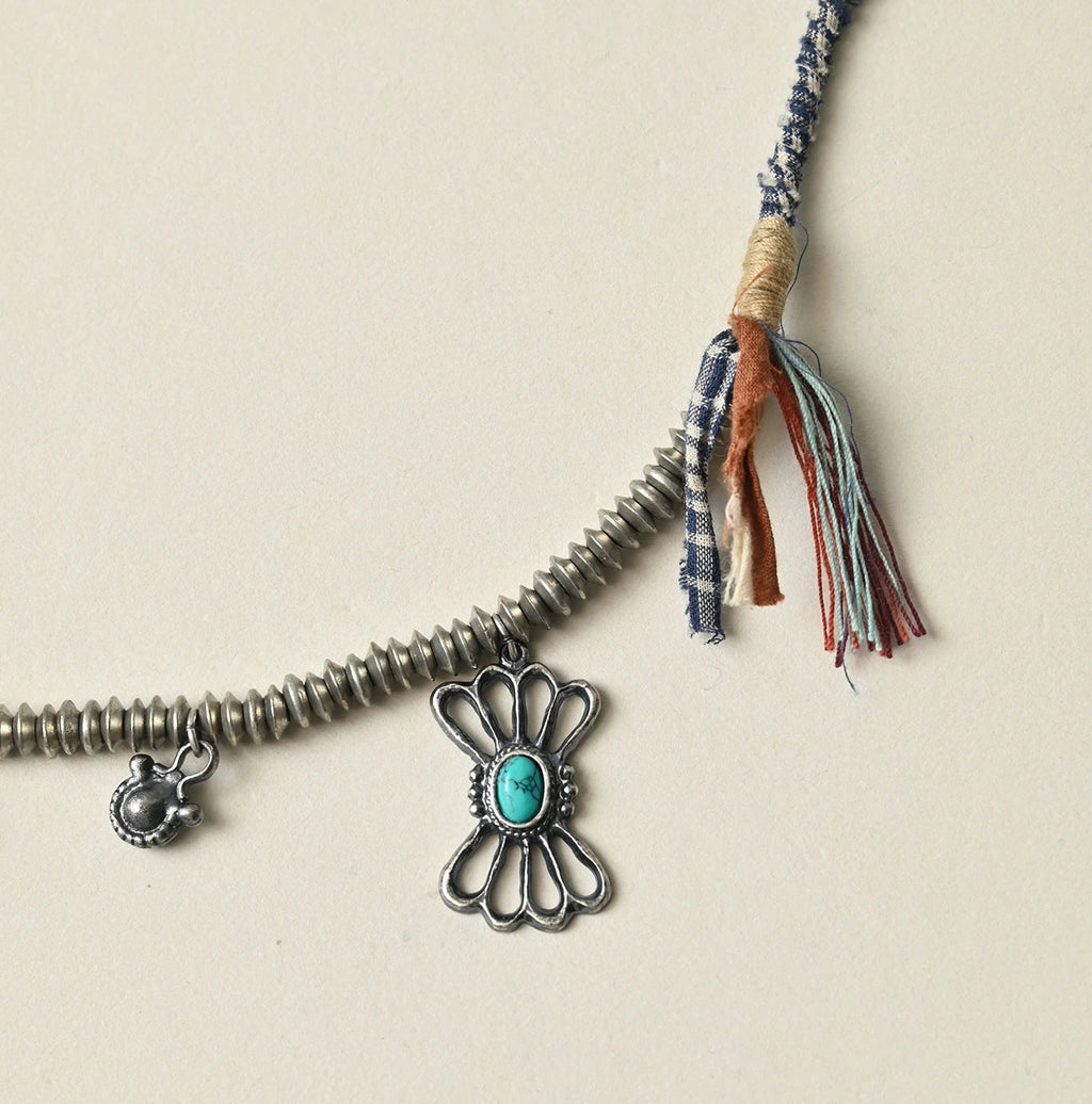 Kurukuru Hippie Necklace Detail