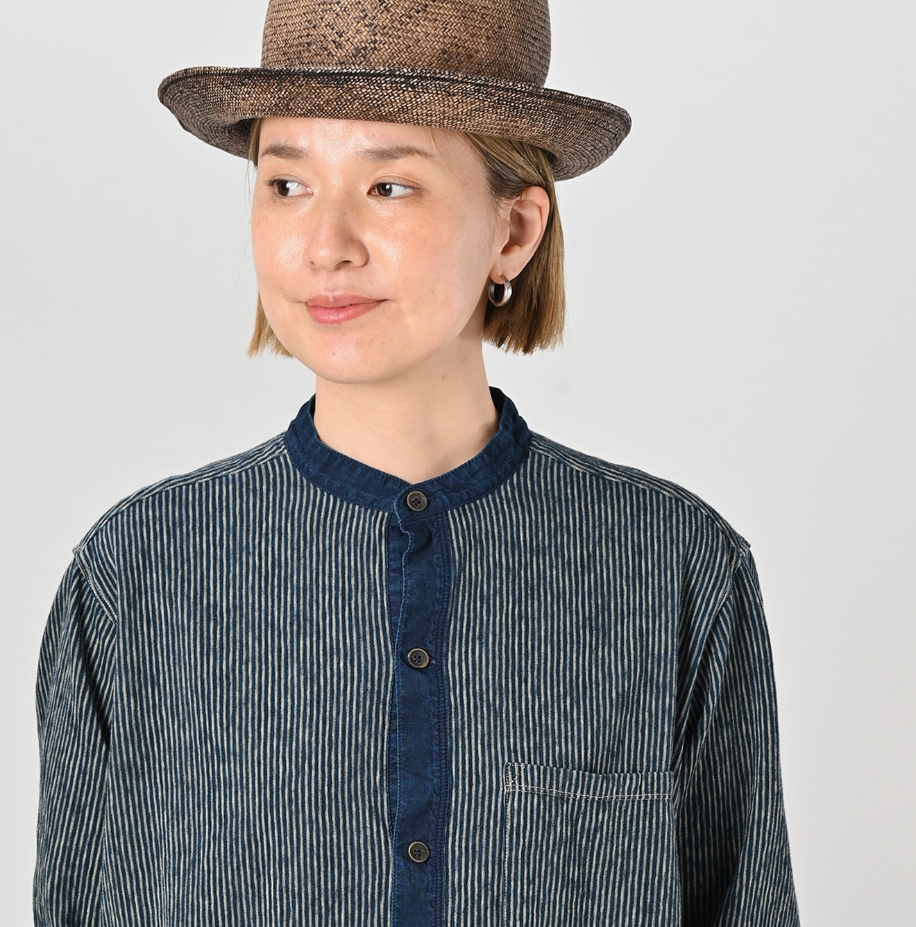 Indigo Hickory Tenjiku Grandpa Pull Shirt Detail