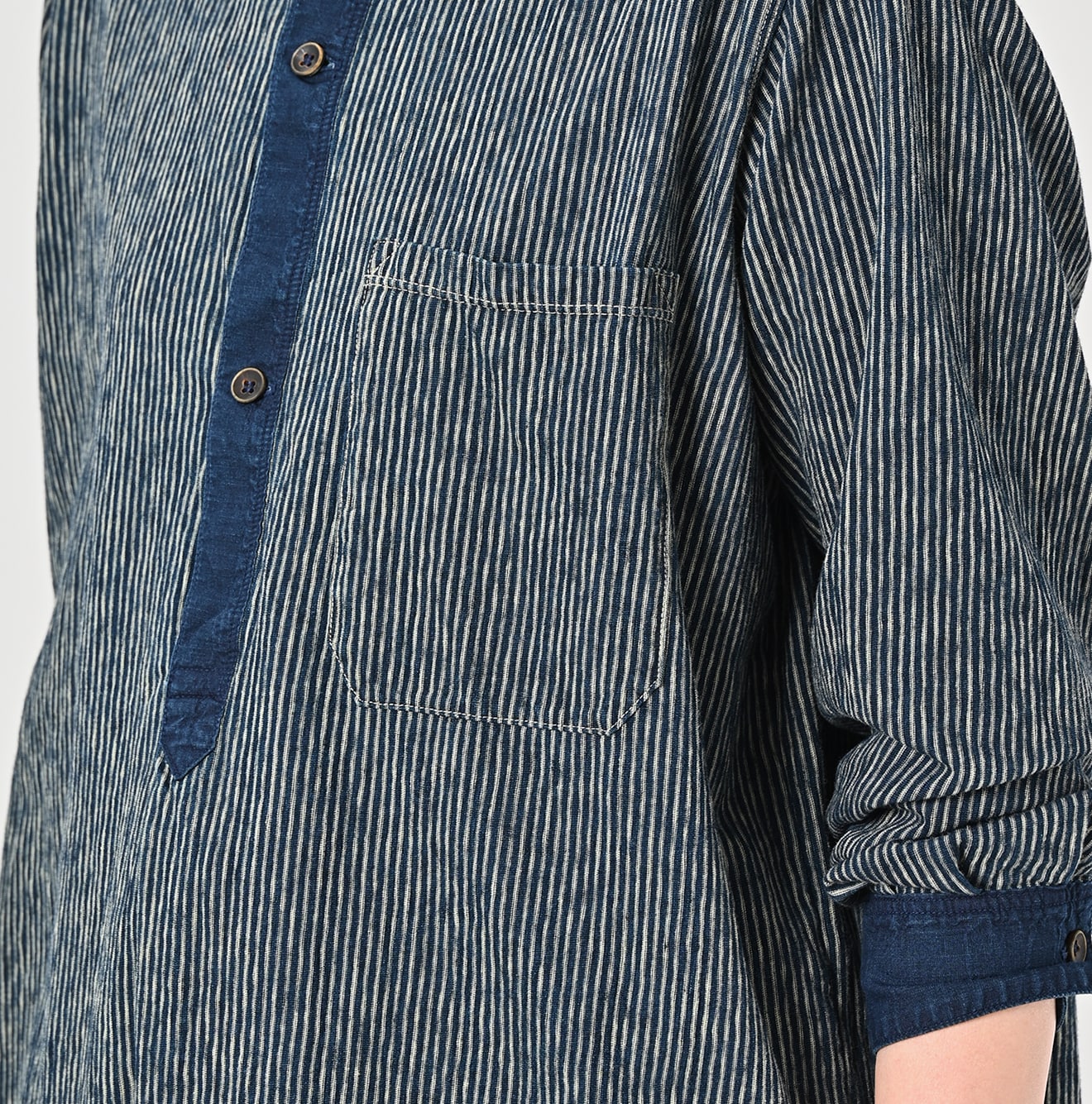 Indigo Hickory Tenjiku Grandpa Pull Shirt Detail