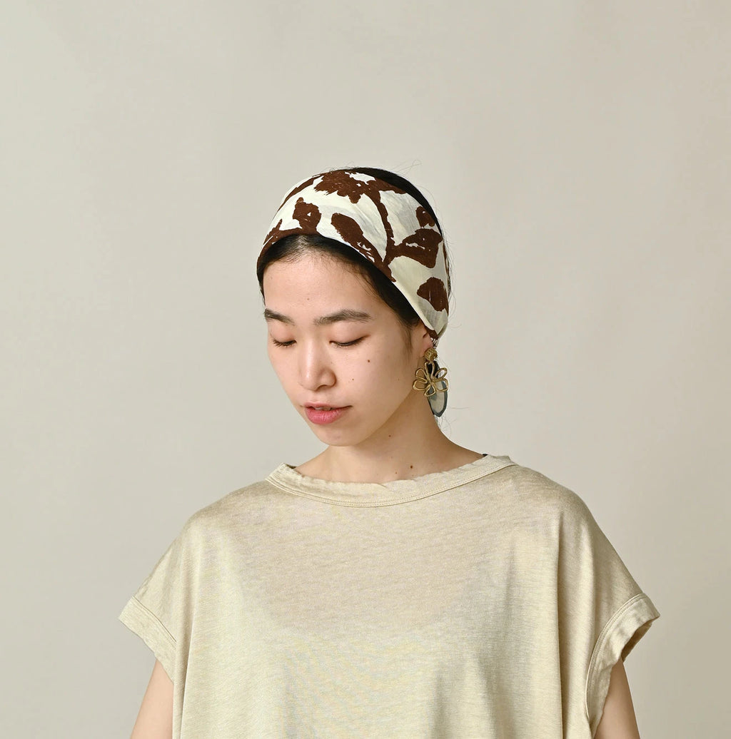 Linen Flax Flower Bandana Female Model