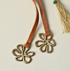 Flower Necklace Detail