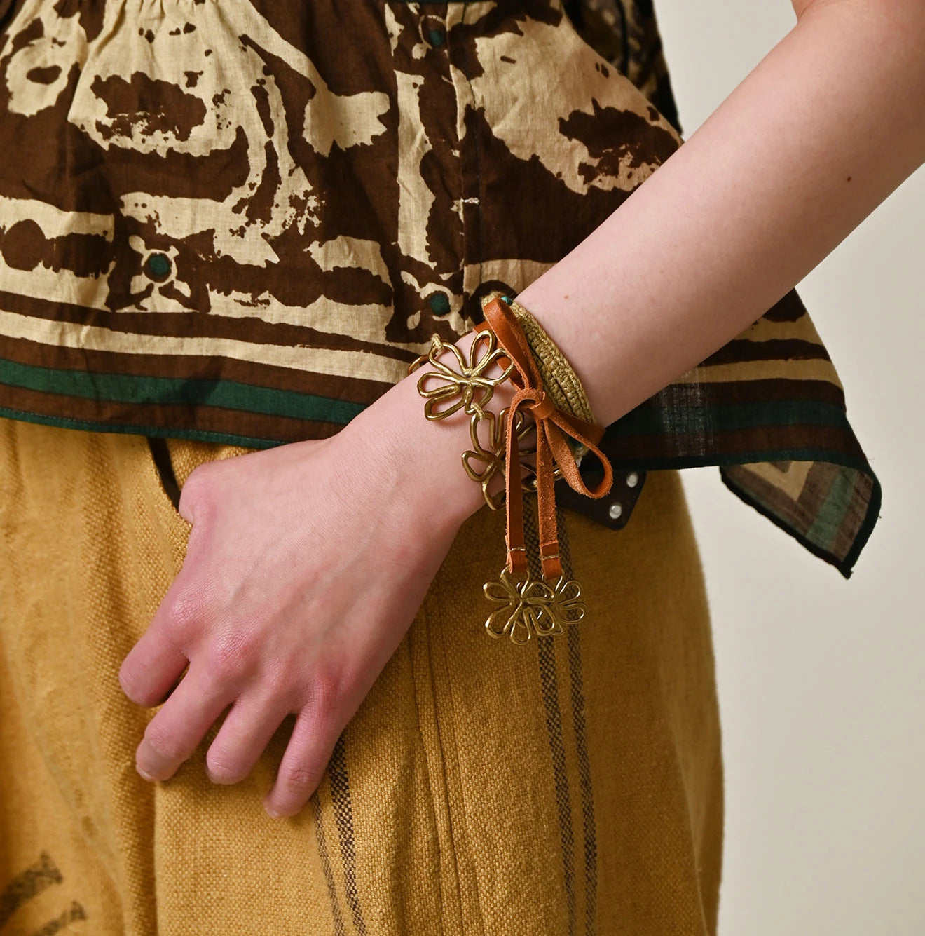 Flower Choker Detail