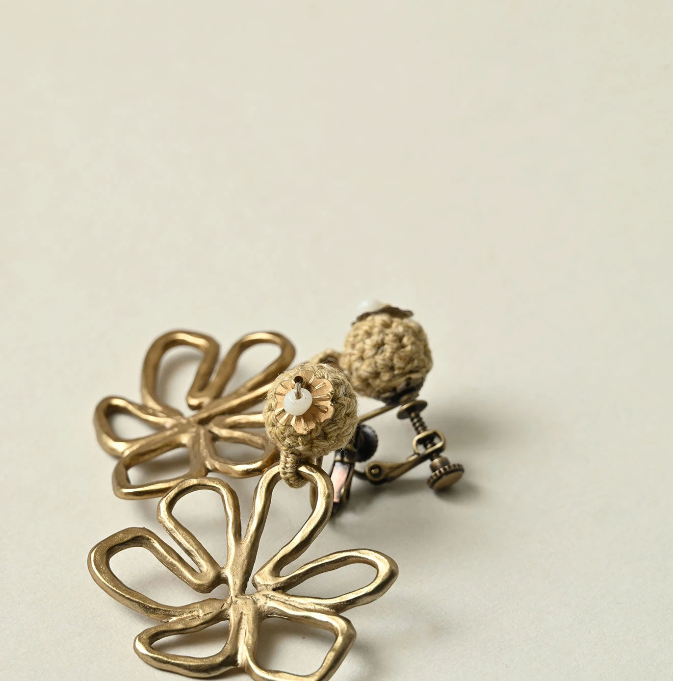 Flower Earrings Detail