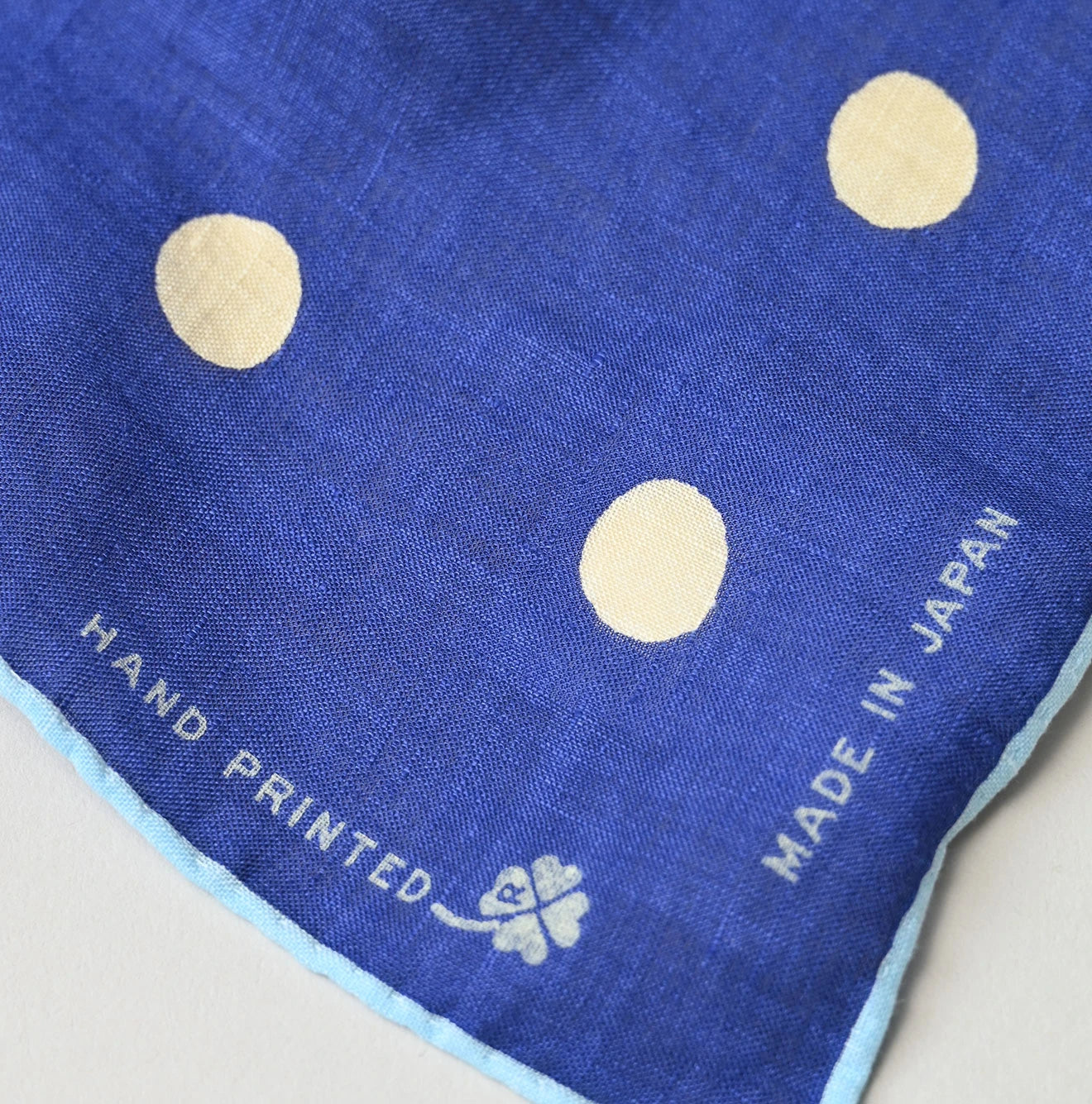 Linen Trois Handkerchief