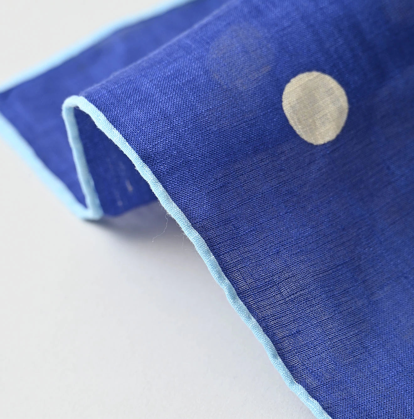 Linen Trois Handkerchief