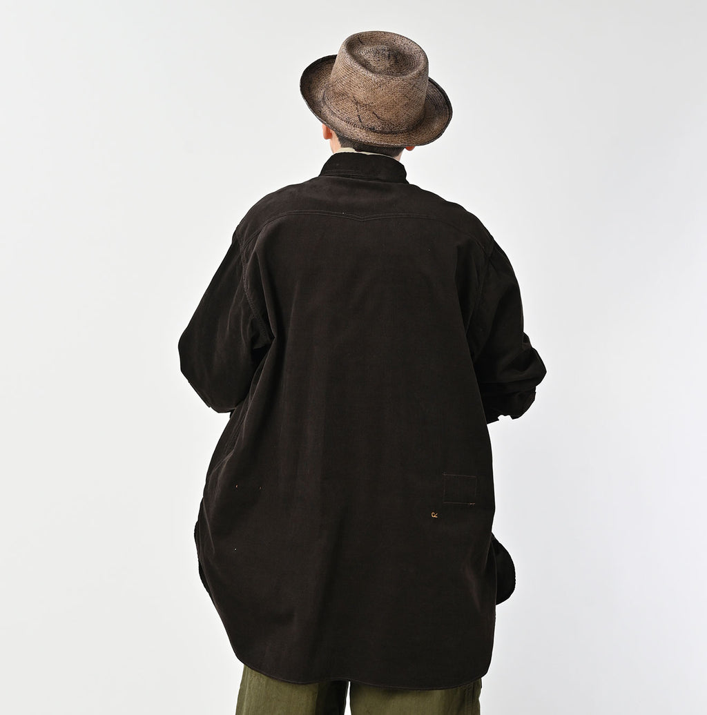 Pin Corduroy 908 Gatcha-Pocket Shirt Male Model