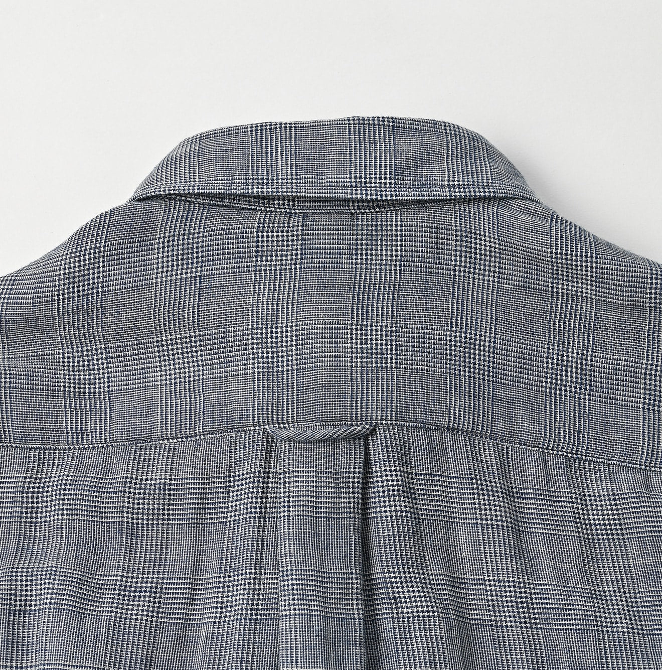 Indigo Fuwafuwa Double Woven 908 Loafer Button Down Shirt Detail