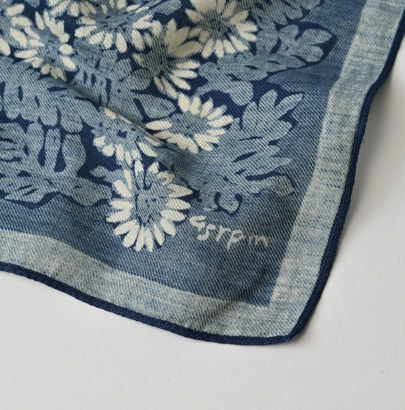 Indigo Australia Aya Sherpa Flower Bandana